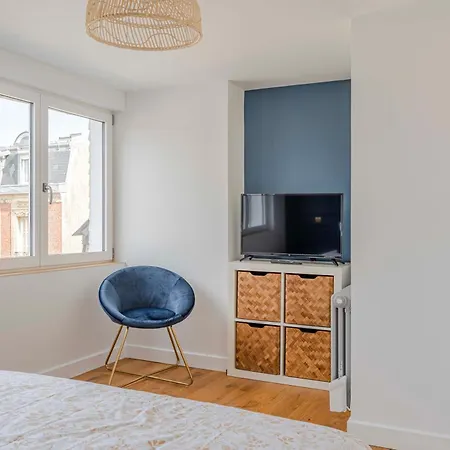 Neptune Apartment