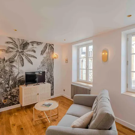 Neptune Apartman *